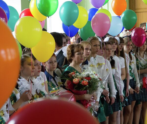 Последние школьные звонки во Владивостоке