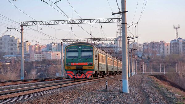 Электропоезд в Новосибирске, архивное фото