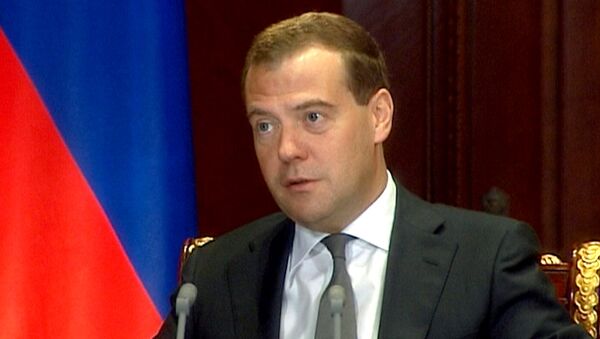 Медведев предположил, как в сеть могли попасть заполненные бланки ЕГЭ