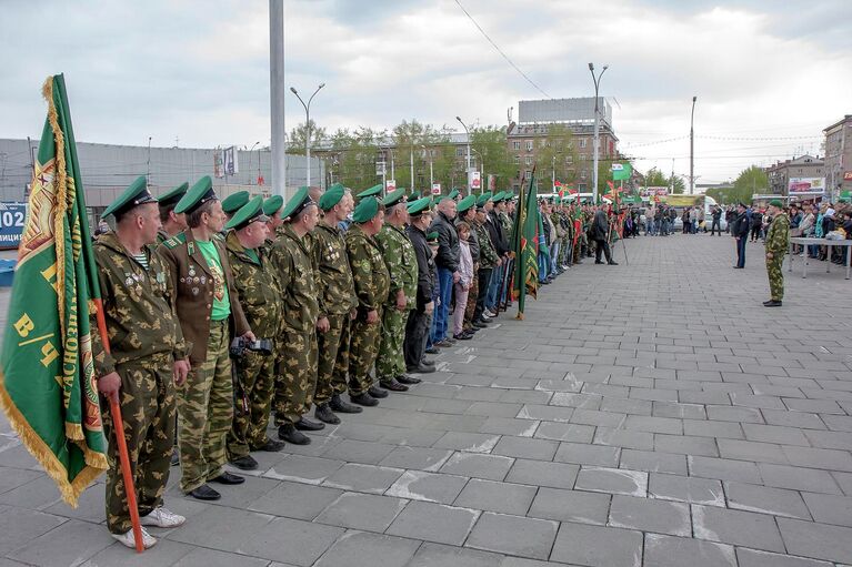 Боевой расчет новосибирских ветеранов-пограничников