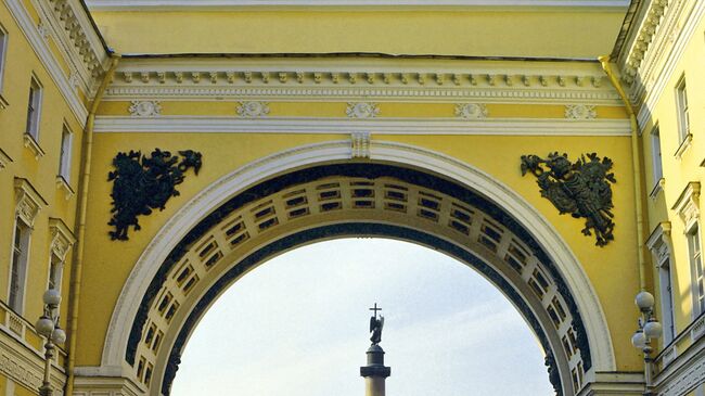 Арка Главного штаба в Санкт-Петербурге. Архивное фото