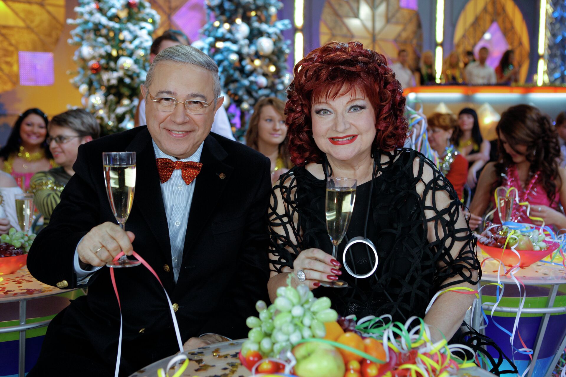 Евгений Петросян и Елена Степаненко Евгений Петросян и Елена Степаненко - РИА Новости, 1920, 19.08.2025