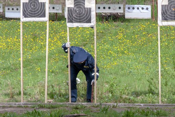 Как водят и стреляют инспекторы ДПС: соревнования в Новосибирске