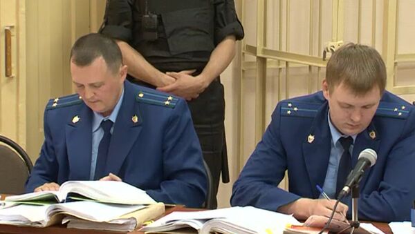Прокурор по ролям читал в суде записи телефонных переговоров Навального