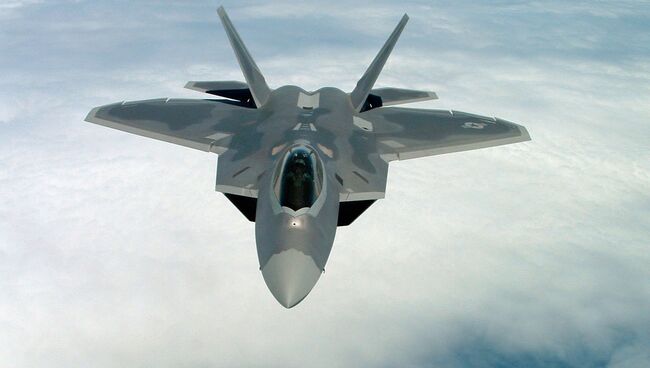 Истребитель F-22 Raptor. Архивное фото