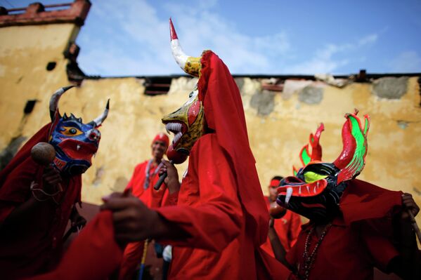 “Танцы дьяволов” в день праздника Тела и Крови Христовых в Венесуэле