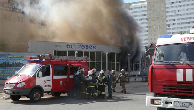 Пожар в магазине пиротехники в Перми