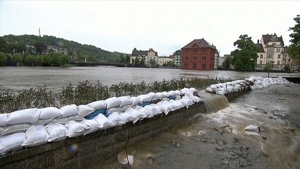 Мешки с песком и насосы, или Как борются с наводнением в Германии