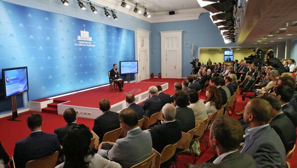 Д.Медведев провел встречу с экспертами Открытого правительства. Архивное фото