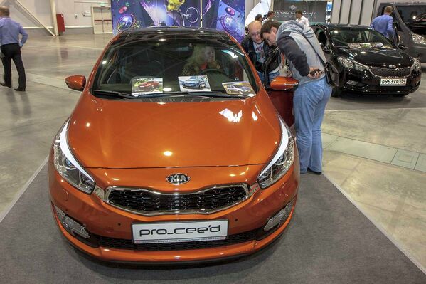Автомобиль Kia Pro Ceed на крупнейшей автовыставке Сибири АвтоСиб – 2013