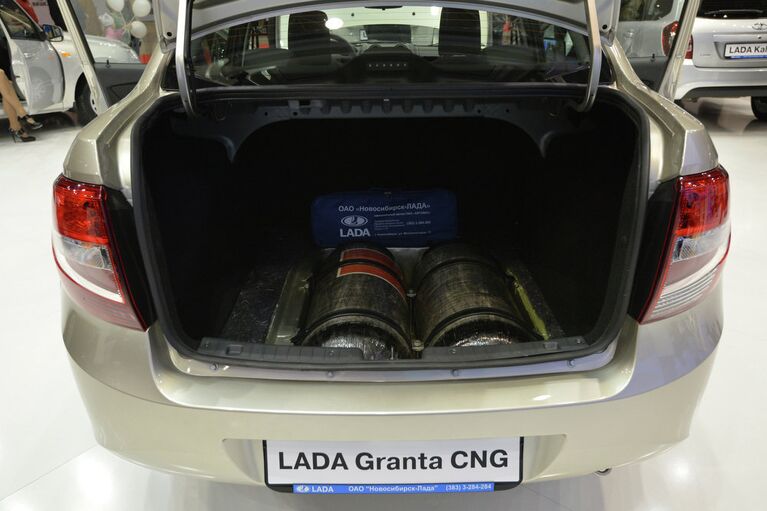 Автомобиль Lada Granta на крупнейшей автовыставке Сибири АвтоСиб – 2013