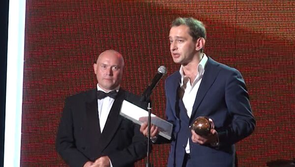 Триумф Велединского и Хабенского: победителей Кинотавра наградили в Сочи