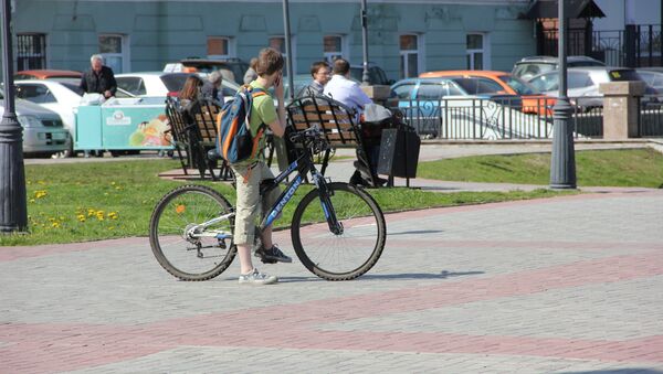 Велосипедист в Томске. Архивное фото.