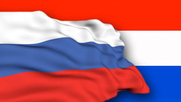 Флаги России и Нидерландов