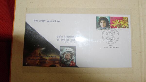 Презентация почтового конверта в честь Валентины Терешковой в столице Индии