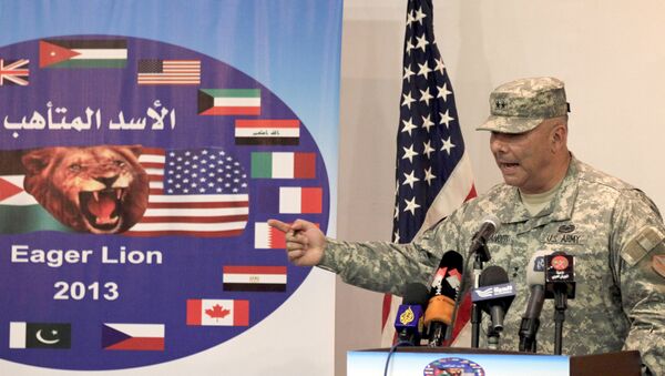 Американский генерал-майор Роберт Каталанотти на пресс-конференции по поводу учений в Иордании