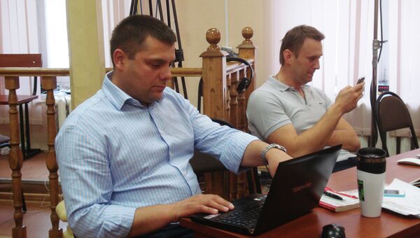 Петр Офицеров и Алексей Навальный в Ленинском районном суде города Кирова