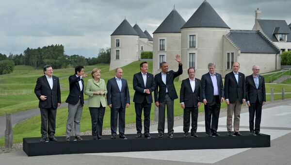 Церемония совместного фотографирования участников саммита G8