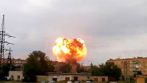 Взрывы снарядов на полигоне в Самарской области. Съемки очевидцев