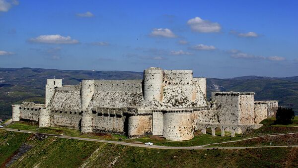 Крепость крестоносцев, замок Крак де Шевалье, в Сирии