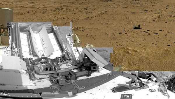 Кадр из панорамы Марса, снятой марсоходом Curiosity