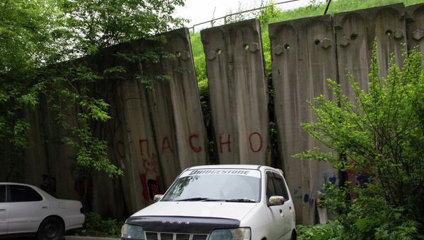 Дожди и бесхозяйственность  убивают подпорные стены Владивостока.