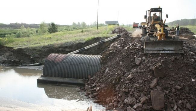 Разрушение дороги на юге Красноярского края