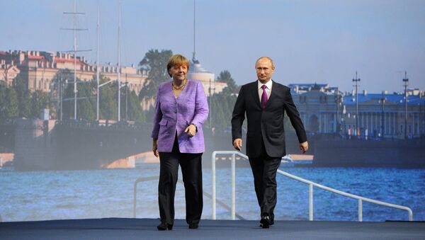 Президент России Владимир Путин и почетный гость XVII Петербургского международного экономического форума, канцлер Германии Ангела Меркель