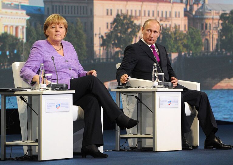 В.Путин на ПМЭФ-2013 в Санкт-Петербурге