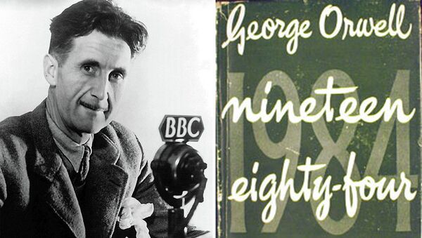 Джордж Оруэлл и обложка одного из первых изданий романа 1984. Архивное фото