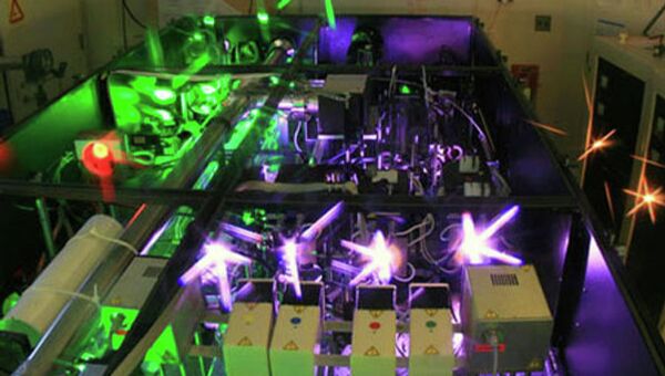 Часть лазерной установки Мичиганского университета, которая используется в компактном ускорителе позитронов