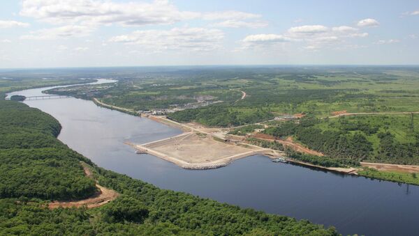 Плотина Нижне-Бурейской ГЭС. Архивное фото