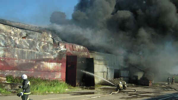 Пожар на складе канцелярских товаров в Новосибирске