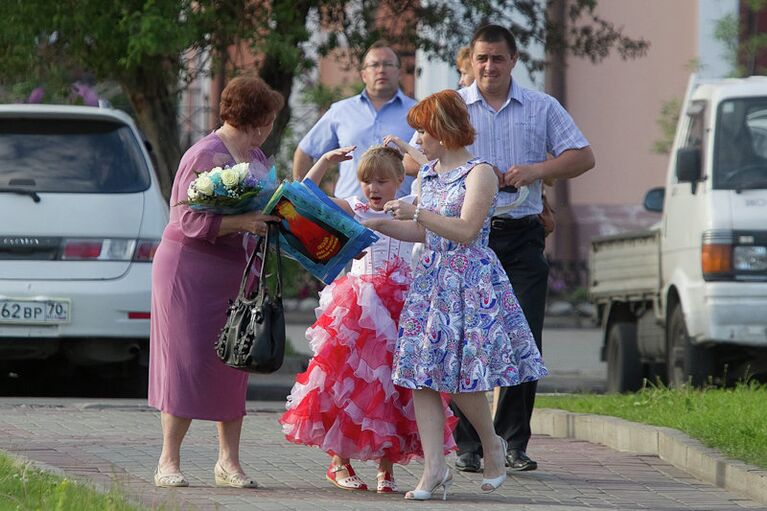 Томские выпускники простились со школой