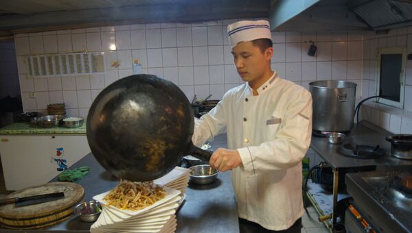 Приготовление блюда с грибами по-китайски