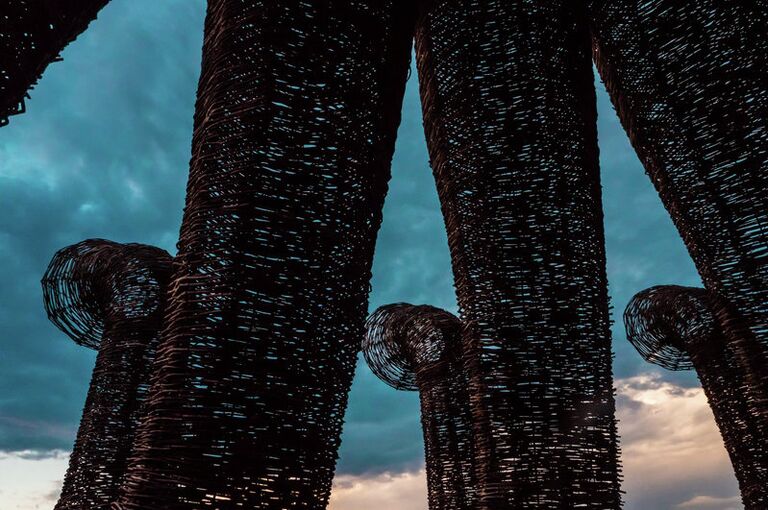 Проект художника Николая Полисского — масштабная инсталляция Бобур и скай-арт-перформанс французского художника Ксавье Жуйо Проект художника Николая Полисского — масштабная инсталляция Бобур и скай-арт-перформанс французского художника Ксавье Жуйо