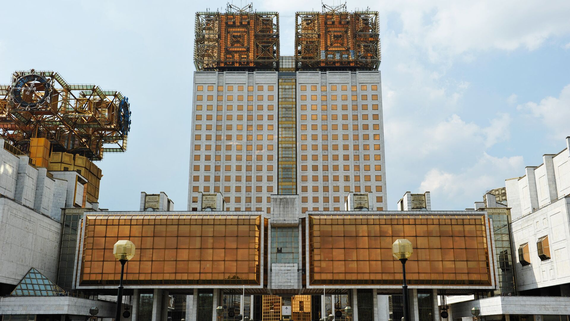 Здание Президиума Российской академии наук на Ленинском проспекте - РИА Новости, 1920, 22.12.2025