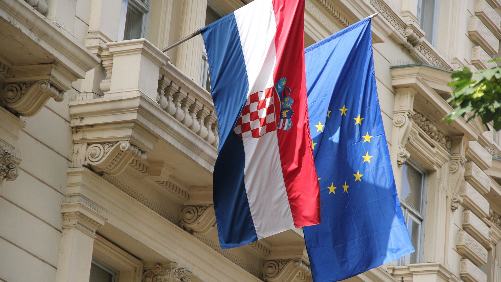 Флаги ЕС и Хорватии - РИА Новости, 1920, 12.07.2022