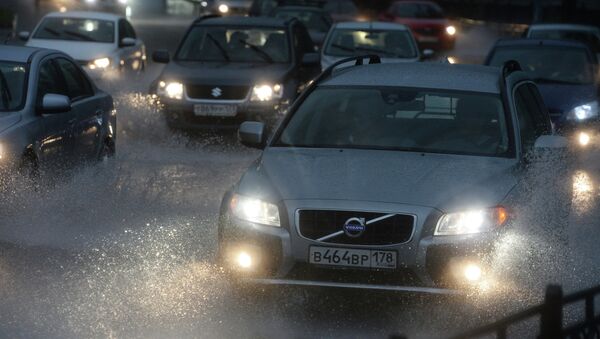 Последствия сильного дождя в Москве. Архивное фото