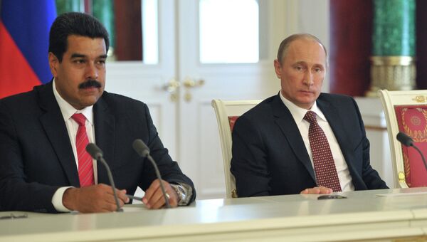 Владимир Путин и Николас Мадуро. Архивное фото