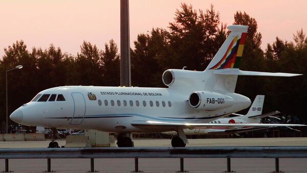 Самолет президента Боливии в аэропорту Вены