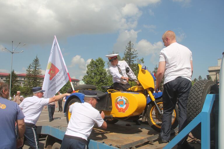 Дорожная полиция Красноярска вывела на улицы ретроавто