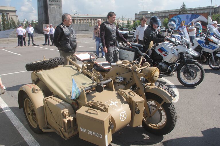 Дорожная полиция Красноярска вывела на улицы ретроавто