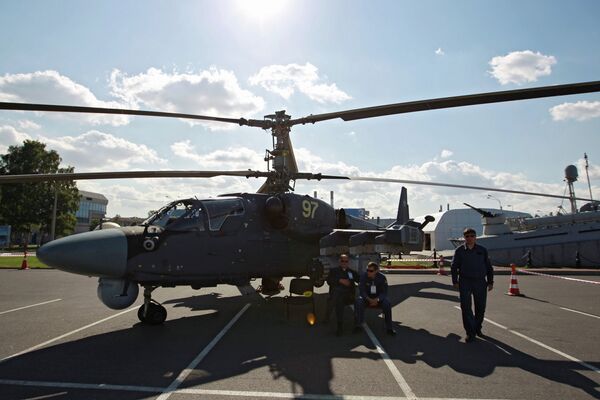 Вертолет Ка-52 на международном военно-морском салоне в Санкт-Петербурге