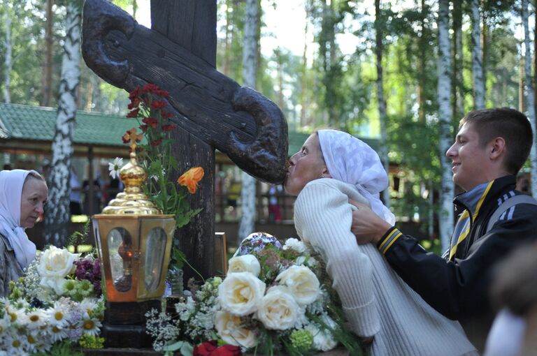 Поклонный крест в Ганиной Яме