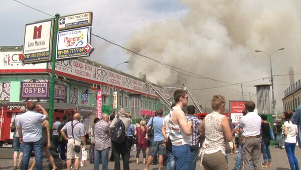 Пожар в торговом центре в московском районе Лефортово