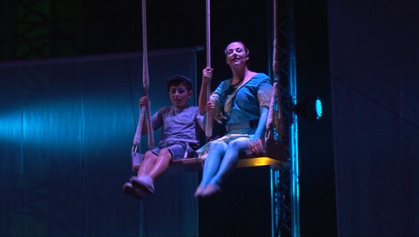 Артисты Cirque du Soleil показали трюки на репетиции шоу в парке Универсиады