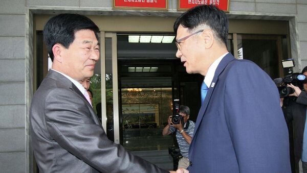 Переговоры представителей КНДР и Южной Кореи по зоне Кэсон