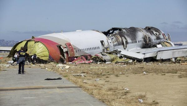 Последствия крушения Boeing-777 в аэропорту Сан-Франциско