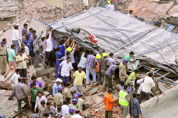 Последствия обрушения здания в городе Секундерабад, Индия